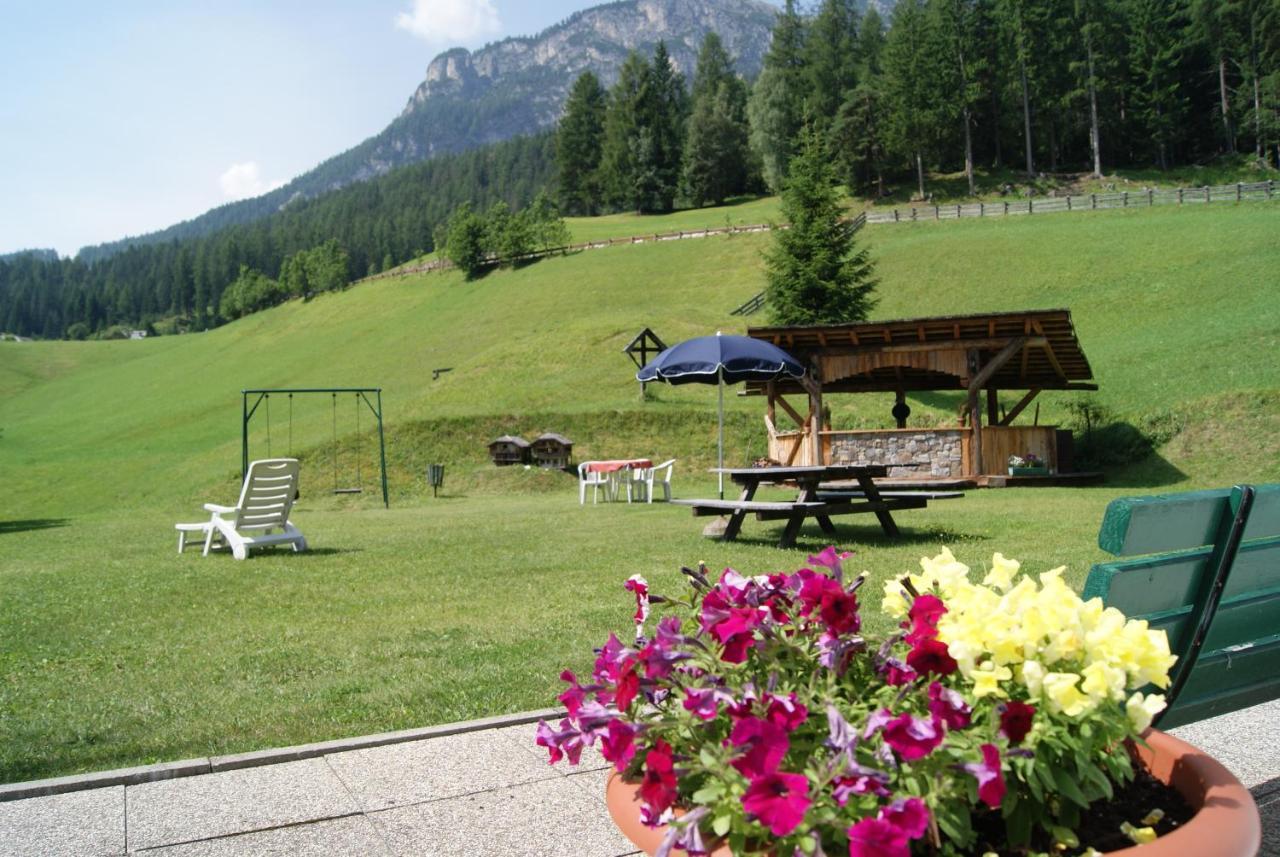 Guesthouse Rungg Badia  Exterior photo