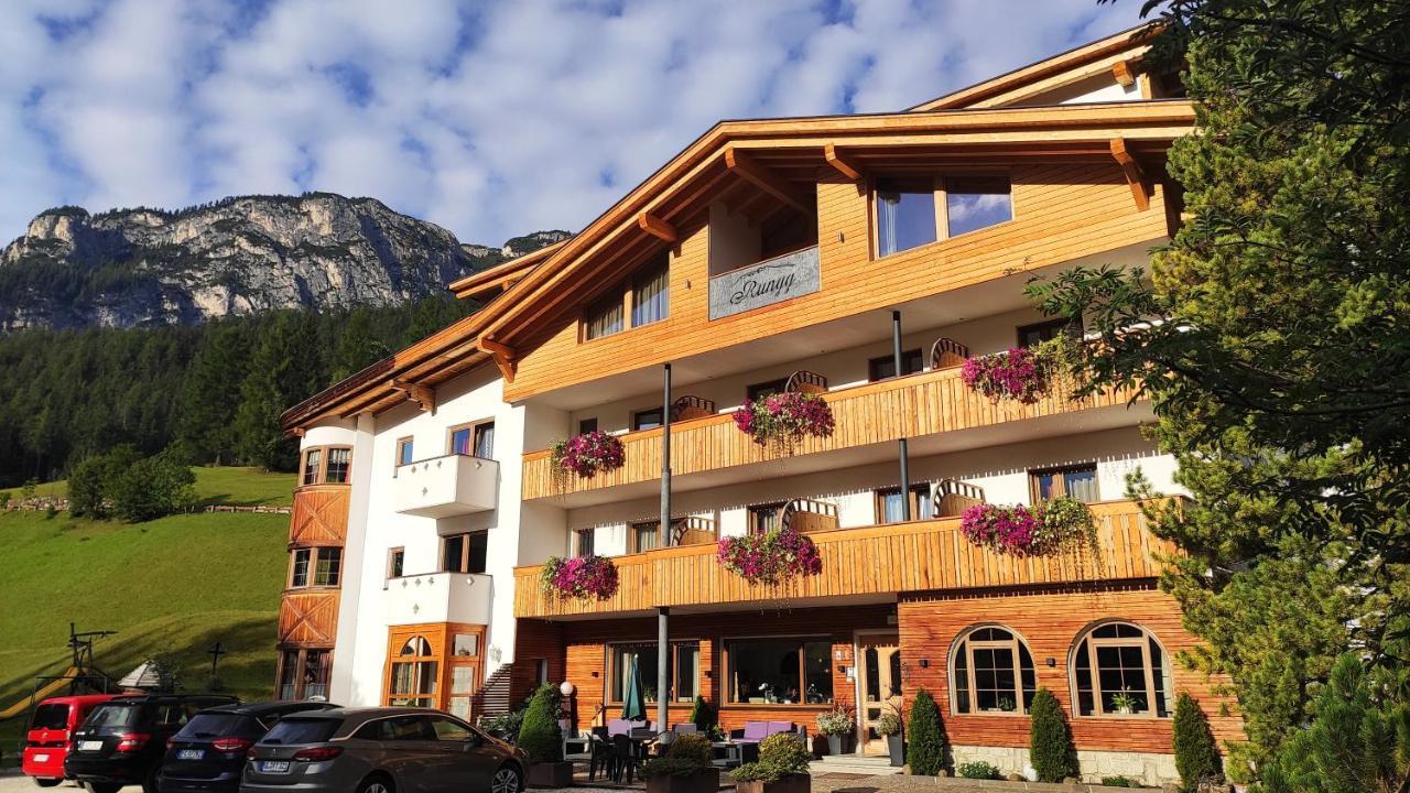 Guesthouse Rungg Badia  Exterior photo