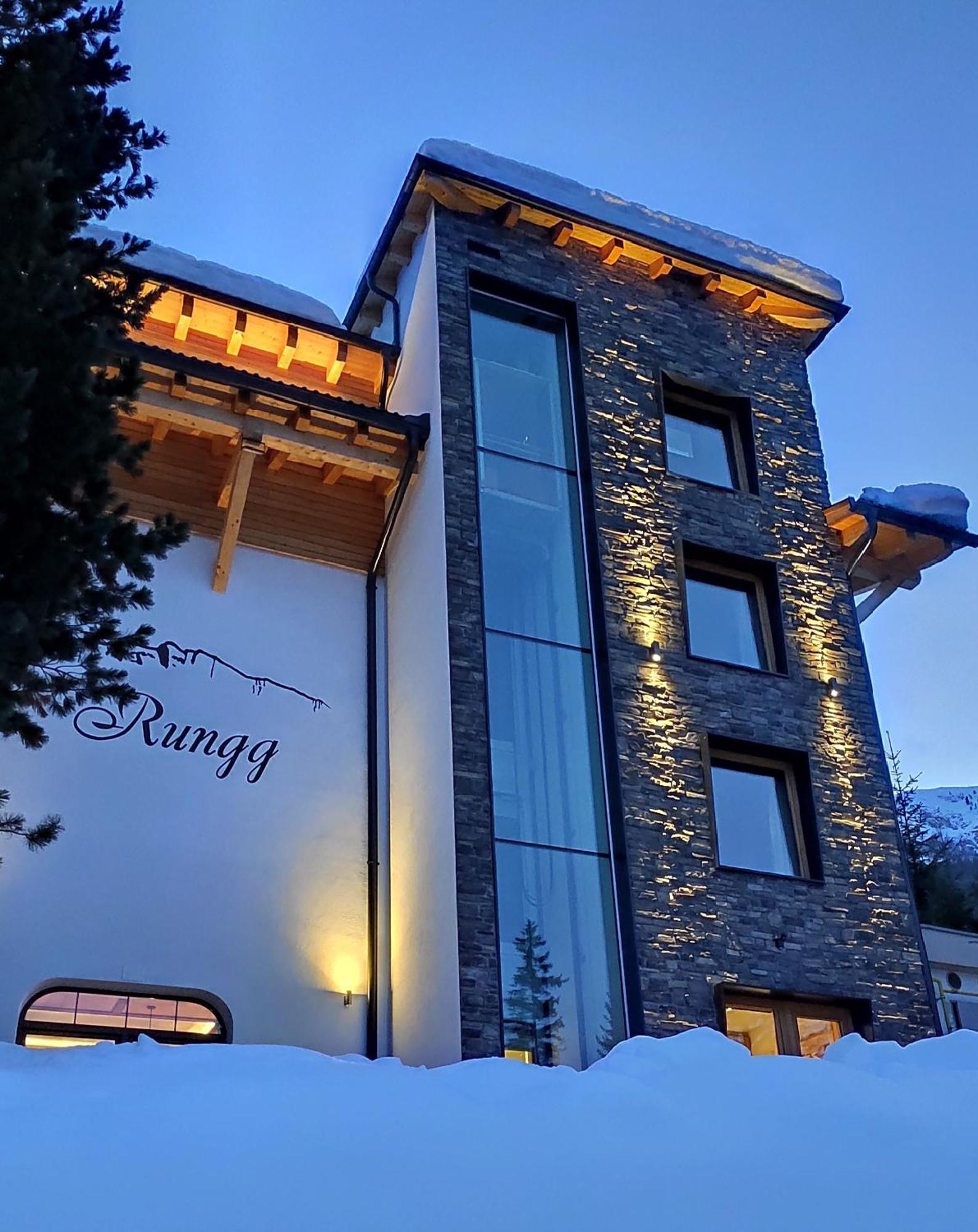 Guesthouse Rungg Badia  Exterior photo