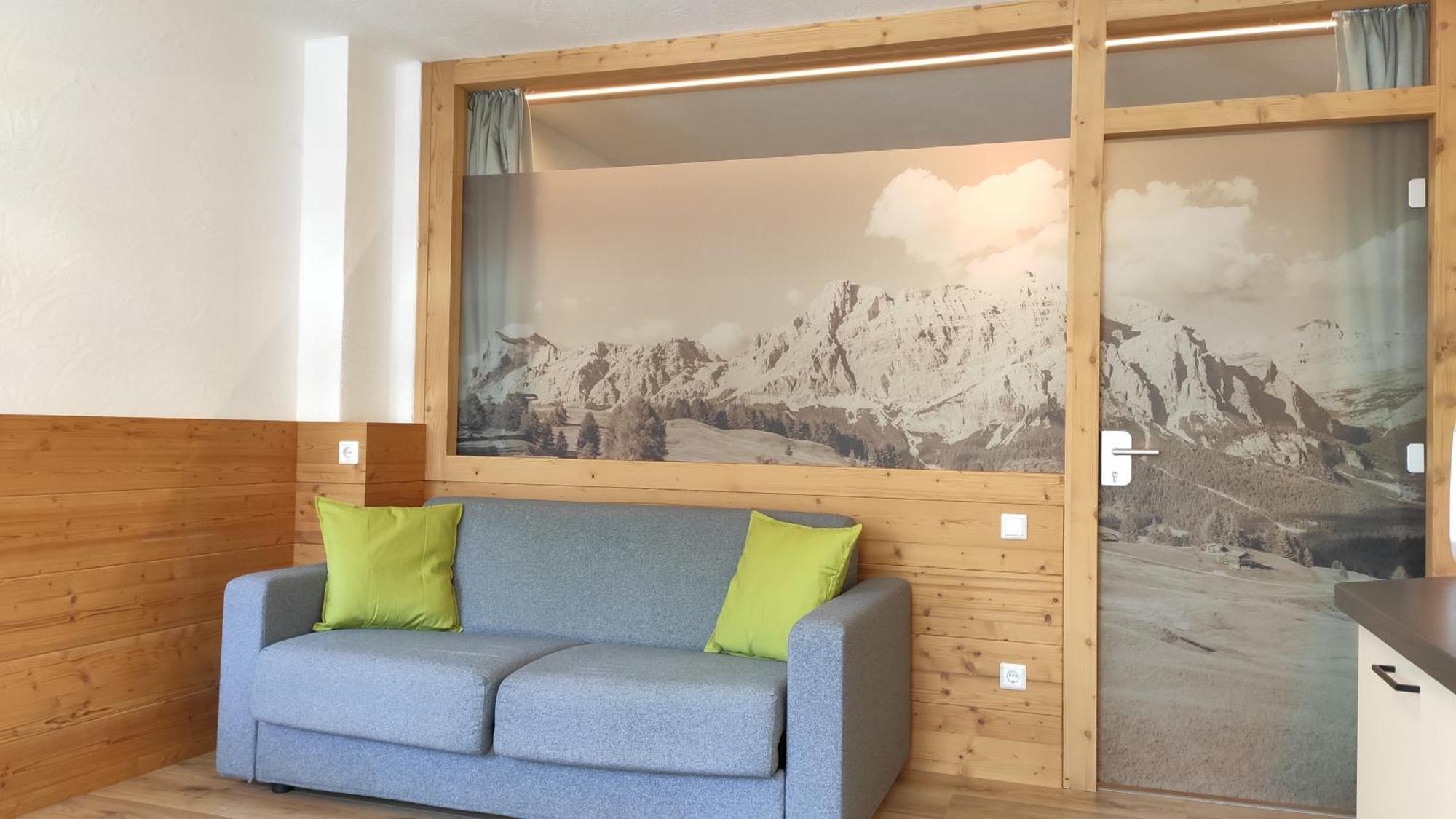 Guesthouse Rungg Badia  Exterior photo