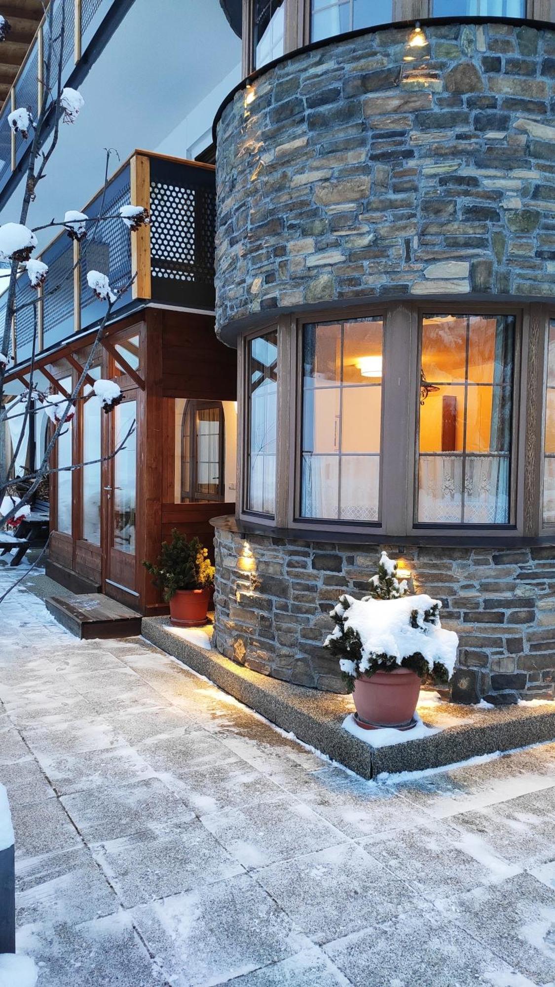 Guesthouse Rungg Badia  Exterior photo