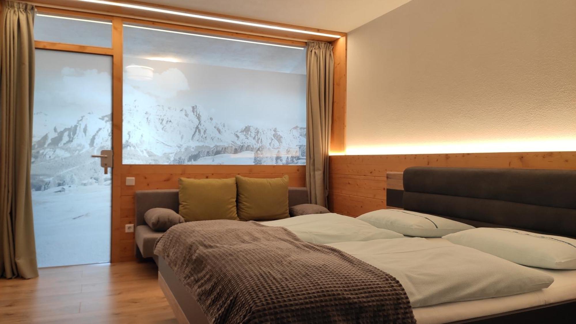 Guesthouse Rungg Badia  Room photo