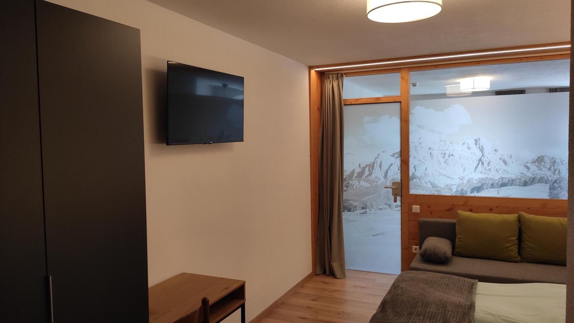 Guesthouse Rungg Badia  Room photo